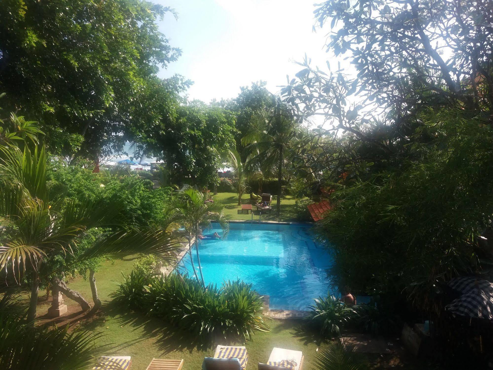 The Sari Beach Legian Exteriör bild