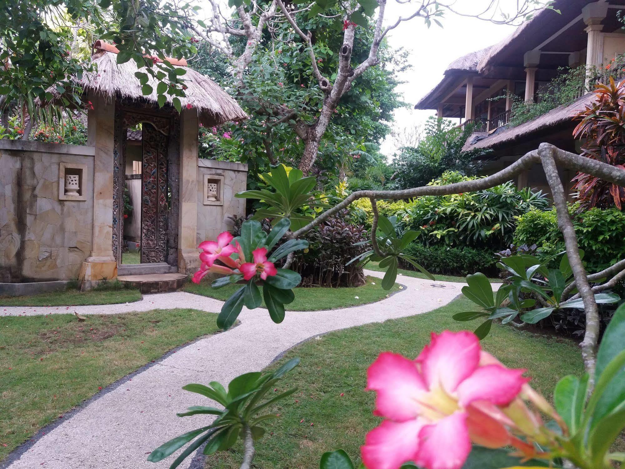 The Sari Beach Legian Exteriör bild