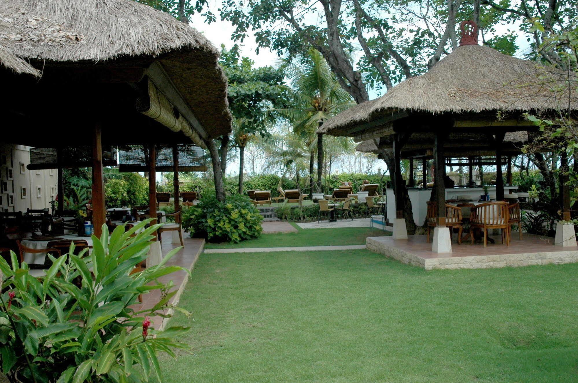 The Sari Beach Legian Exteriör bild